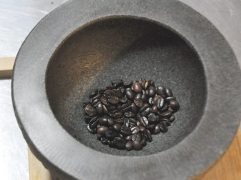 石のコーヒーミル